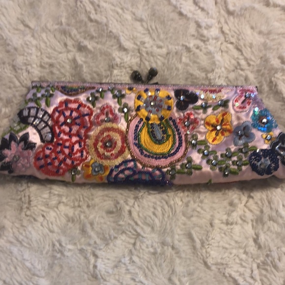 Beaded clutch - Picture 5 of 7